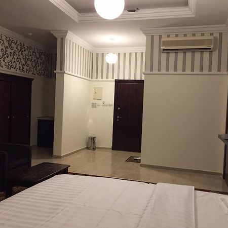 Al Denny Aparthotel Джеда Екстериор снимка