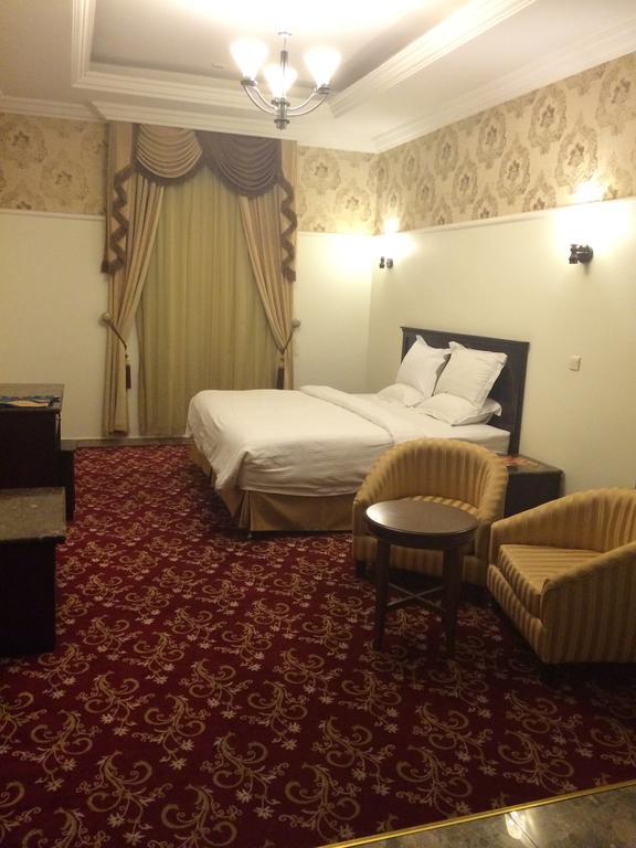 Al Denny Aparthotel Джеда Екстериор снимка