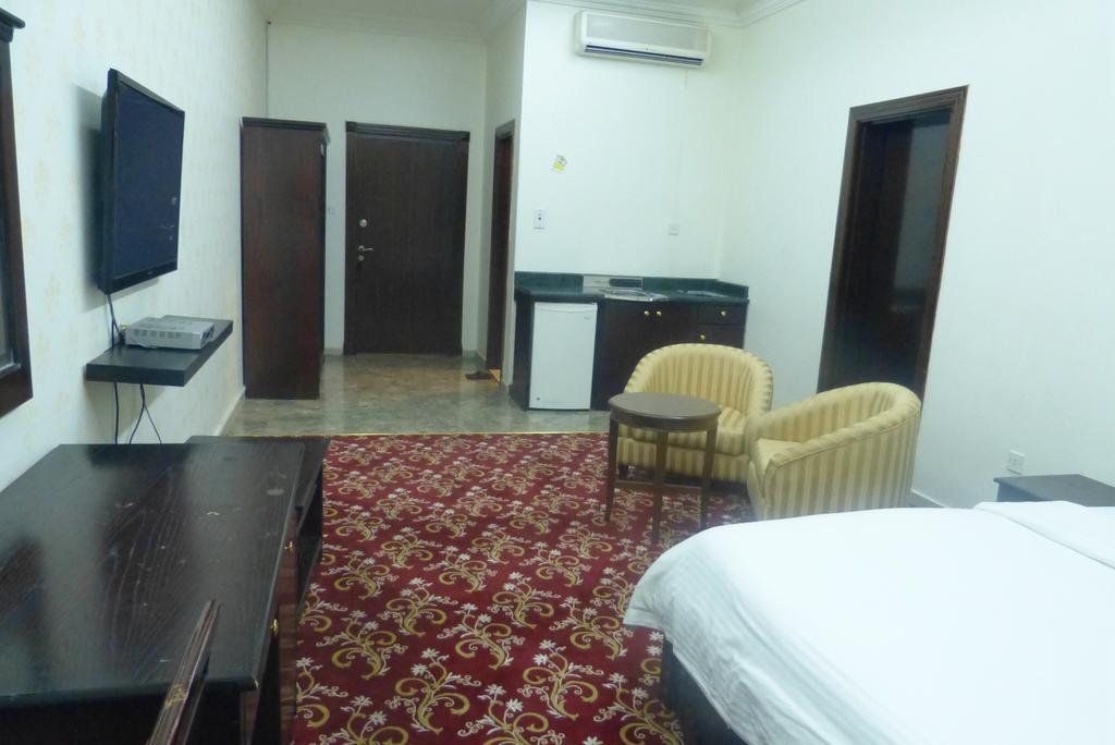 Al Denny Aparthotel Джеда Екстериор снимка