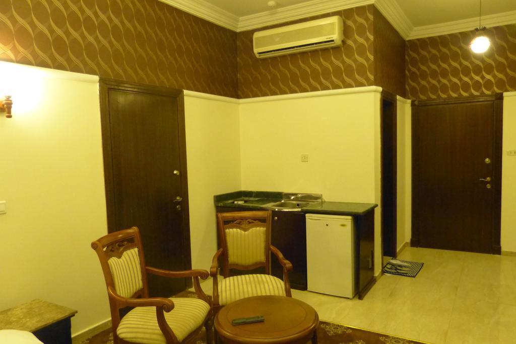 Al Denny Aparthotel Джеда Стая снимка